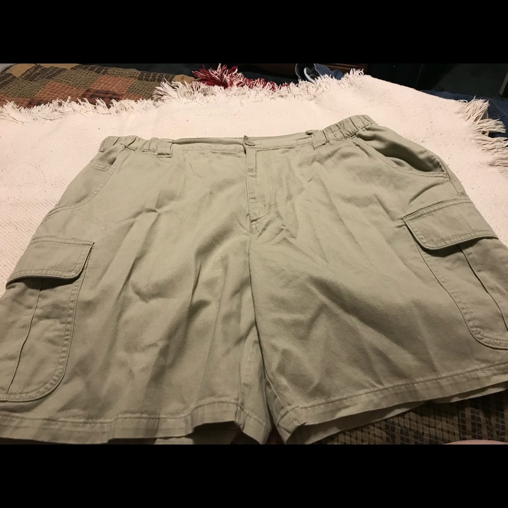 Columbia Cargo Shorts Sz 38 Khaki Comfy & Casual